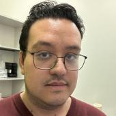 Headshot of Edi Hernandez